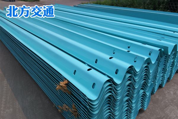 新疆高速护栏板生产厂家